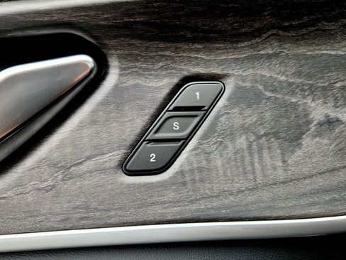 New 2025 Jeep Grand Cherokee Limited w/ Black Appearance Package image 12