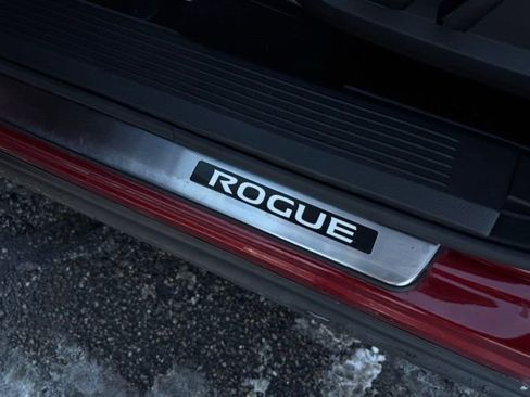 Used 2023 Nissan Rogue Platinum w/ Platinum Premium Package image 18