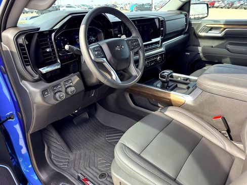 Used 2023 Chevrolet Silverado 1500 LT Trail Boss w/ LT Trail Boss Premium Package image 11