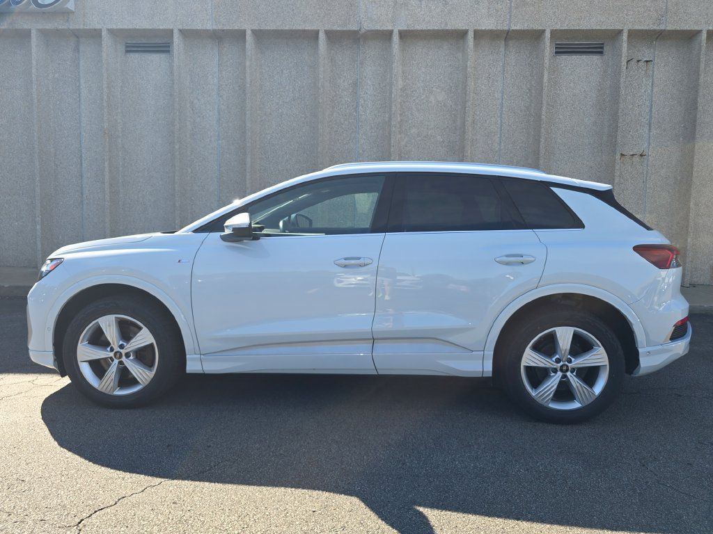 Used 2024 Audi Q4 e-tron Premium Plus AWD/4WD image 48