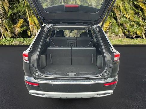 Used 2024 Mitsubishi Outlander SE FWD image 26
