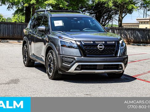 Used 2025 Nissan Pathfinder Rock Creek AWD/4WD image 6