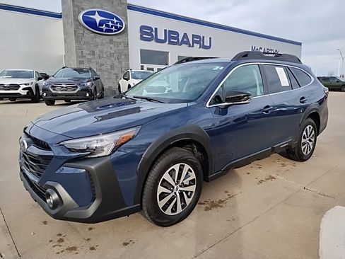 Certified 2025 Subaru Outback Premium w/ Popular Package #1A image 2