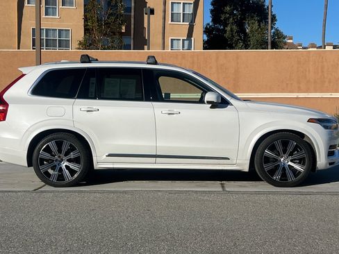 Used 2020 Volvo XC90 T8 Inscription image 3