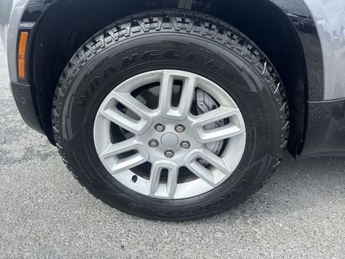 Used 2022 Land Rover Defender 110 X-Dynamic HSE image 10