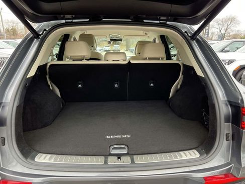 Certified 2022 Genesis GV70 2.5T w/ Cargo Package image 6