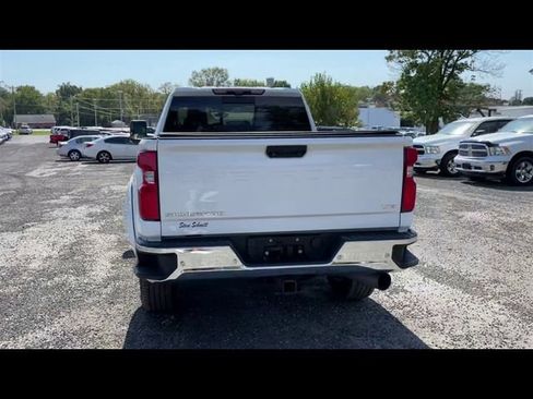 Certified 2021 Chevrolet Silverado 2500 LTZ w/ LTZ Premium Package image 7