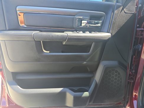 Used 2018 RAM 2500 Laramie w/ Sport Appearance Group AWD/4WD image 27
