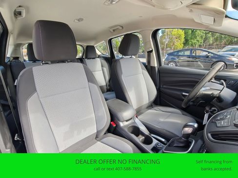 Used 2017 Ford C-MAX SE image 19