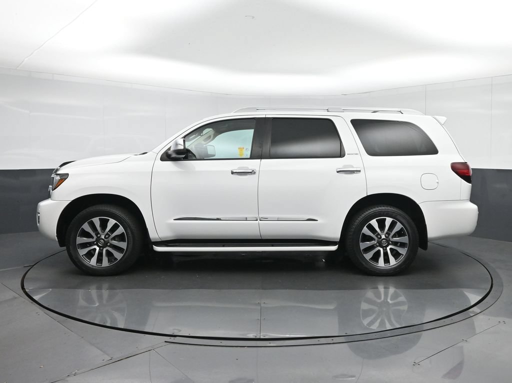 Used 2019 Toyota Sequoia Limited w/ Safety & Convenience Package AWD/4WD image 4
