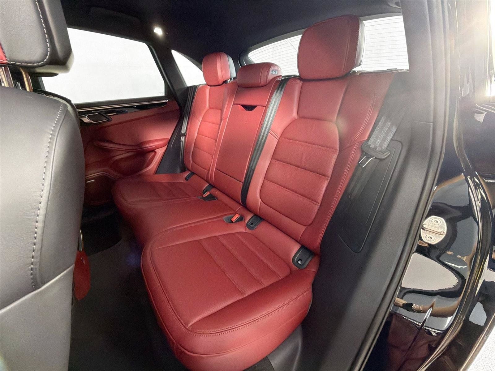 Certified 2024 Porsche Macan Turbo AWD/4WD image 26
