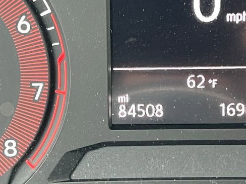 Used 2019 Volkswagen Jetta GLI FWD image 6