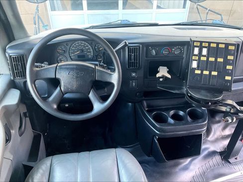 Used 2006 Chevrolet Express 3500 w/ School Bus Package image 17