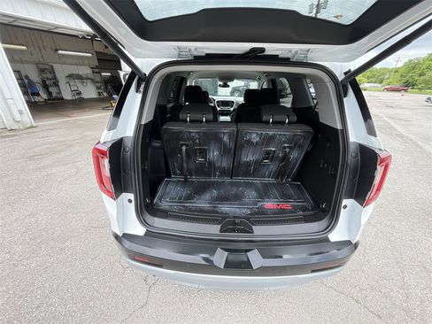 Used 2023 GMC Acadia SLE w/ Driver Convenience Package image 23