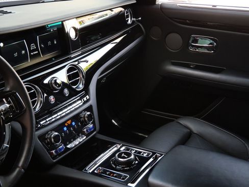 Certified 2022 Rolls-Royce Ghost AWD/4WD image 24