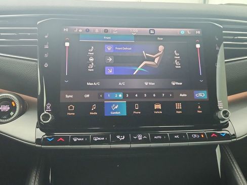 New 2026 Jeep Grand Wagoneer 4WD image 28