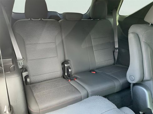 Used 2024 Chevrolet Traverse Z71 w/ Enhanced Driving Package image 31