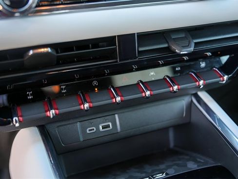 Used 2023 GMC Canyon AT4X w/ Edition 1 image 23