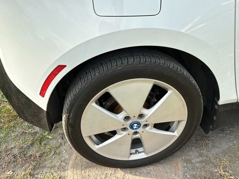 Used 2015 BMW i3 w/ Range Extender image 9