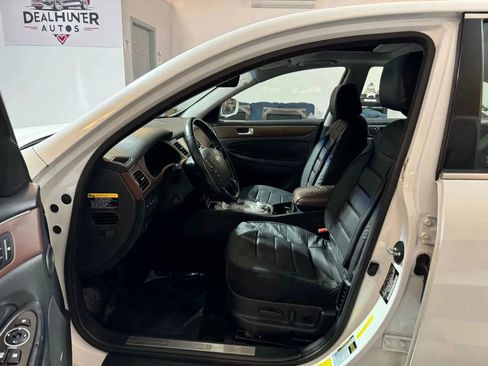 Used 2013 Hyundai Genesis 3.8 w/ Technology Pkg image 22