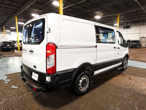 Used 2019 Ford Transit 250 130 Low Roof image 6