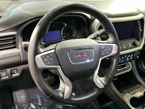 Used 2020 GMC Acadia SLE w/ Driver Convenience Package image 18