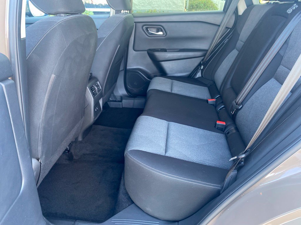Certified 2025 Nissan Rogue SV AWD/4WD image 23