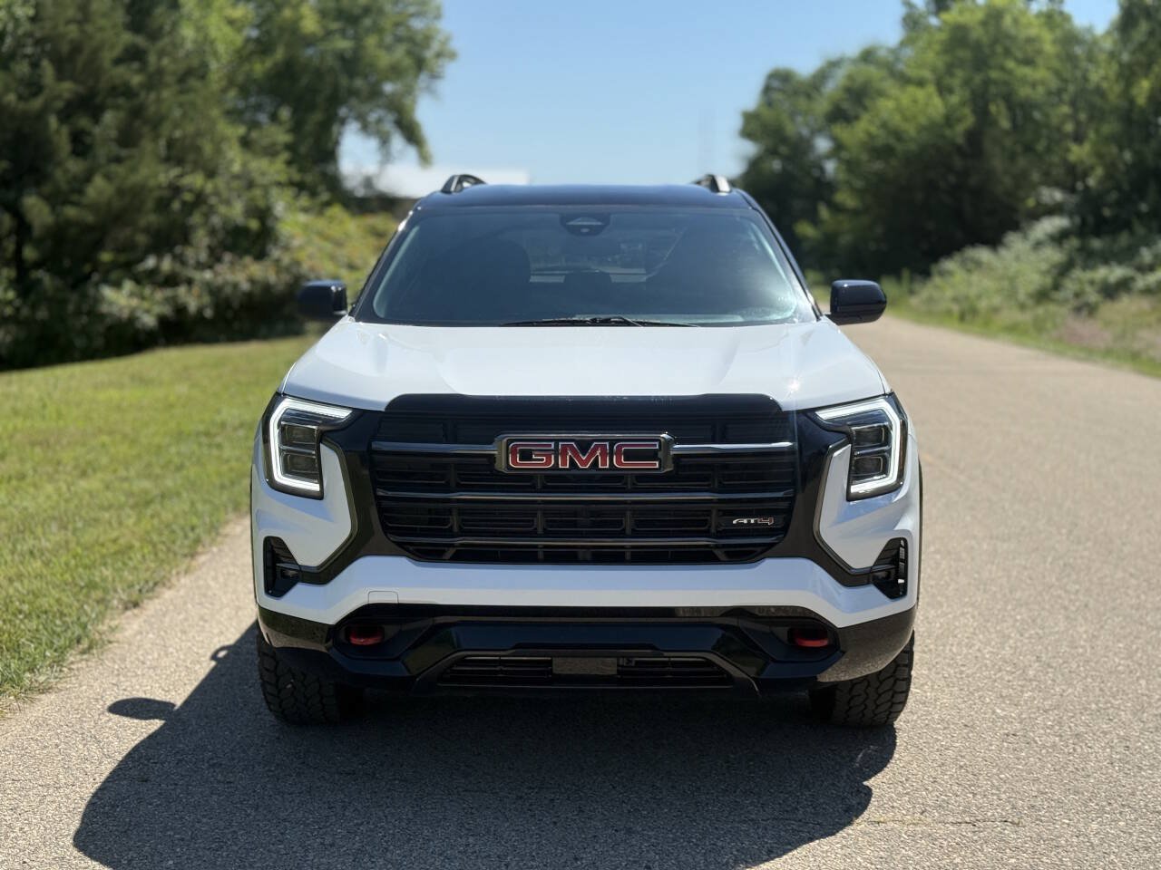 Used 2026 GMC Terrain AT4 AWD/4WD image 3