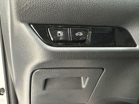 Used 2025 Lexus NX 250 FWD w/ Premium Package image 36