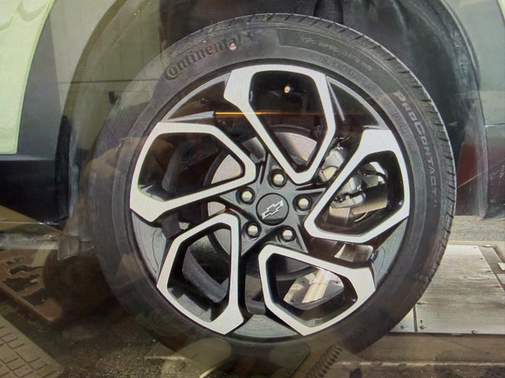 Used 2024 Chevrolet Trax RS FWD image 13