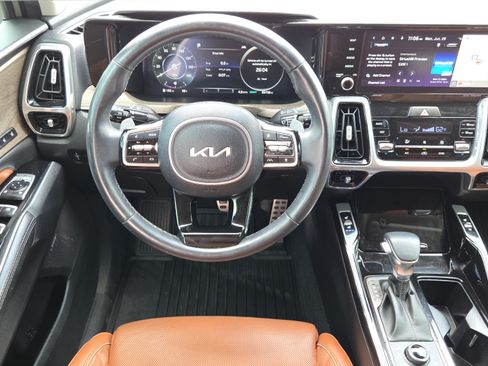 Used 2023 Kia Sorento SX Prestige AWD/4WD image 15