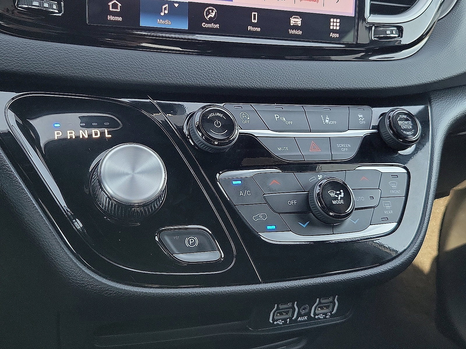 Used 2025 Chrysler Pacifica Select FWD image 18