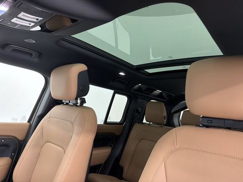 New 2026 Land Rover Defender 110 X-Dynamic SE AWD/4WD image 22