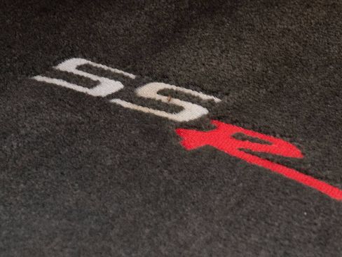 Used 2004 Chevrolet SSR w/ Preferred Equipment Group image 70