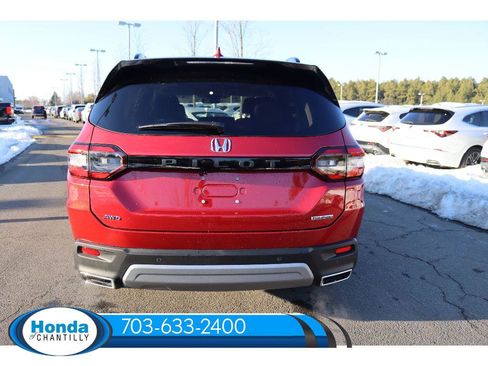 New 2025 Honda Pilot Touring image 6