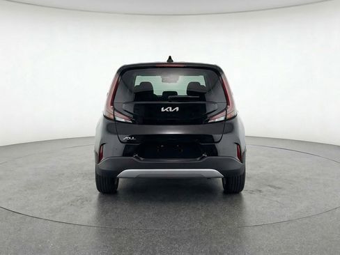 Used 2025 Kia Soul LX w/ LX Technology Package FWD image 7