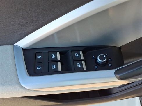 Used 2022 Audi Q3 2.0T Premium Plus w/ Premium Plus Package image 12