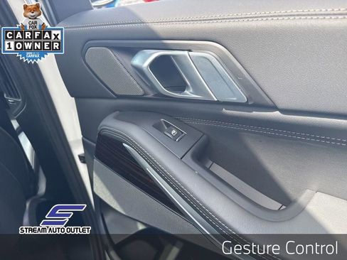 Used 2025 BMW X5 xDrive50e image 16