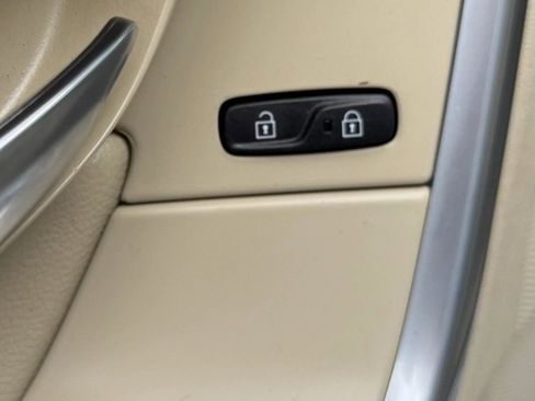 Used 2015 Volvo S60 T5 Premier image 24