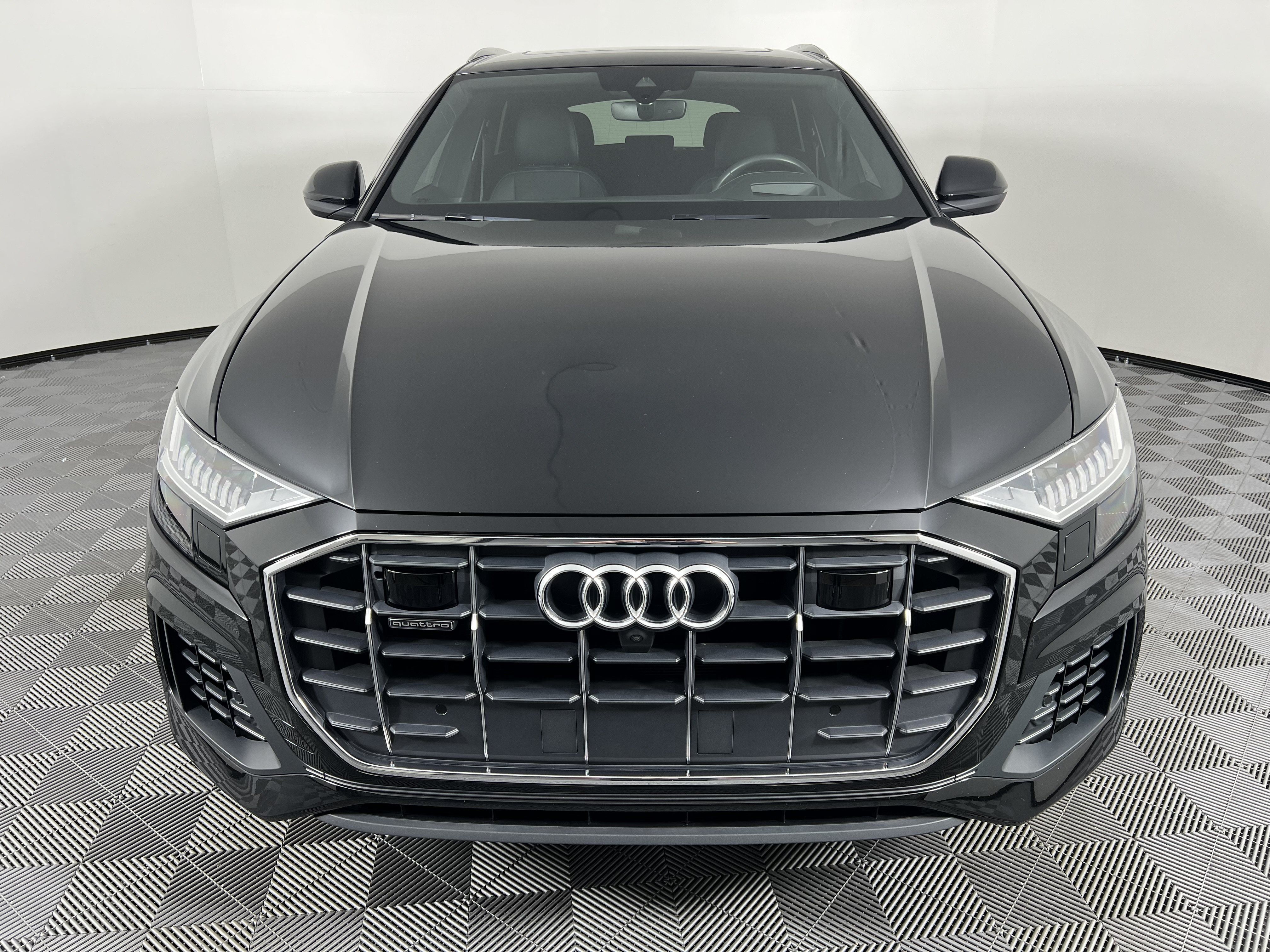 Used 2019 Audi Q8 Prestige w/ Interior Protection Package AWD/4WD image 5
