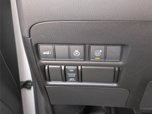 Used 2023 Nissan Armada SL w/ Midnight Edition Package image 22