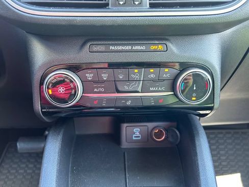 Used 2022 Ford Escape SE w/ Cold Weather Package AWD/4WD image 25