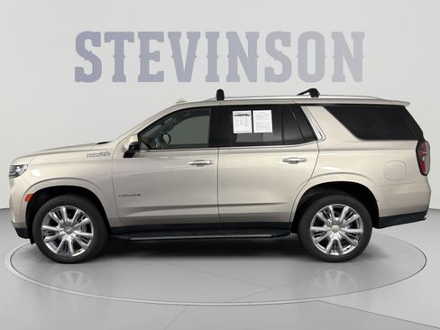 Used 2024 Chevrolet Tahoe High Country AWD/4WD image 4