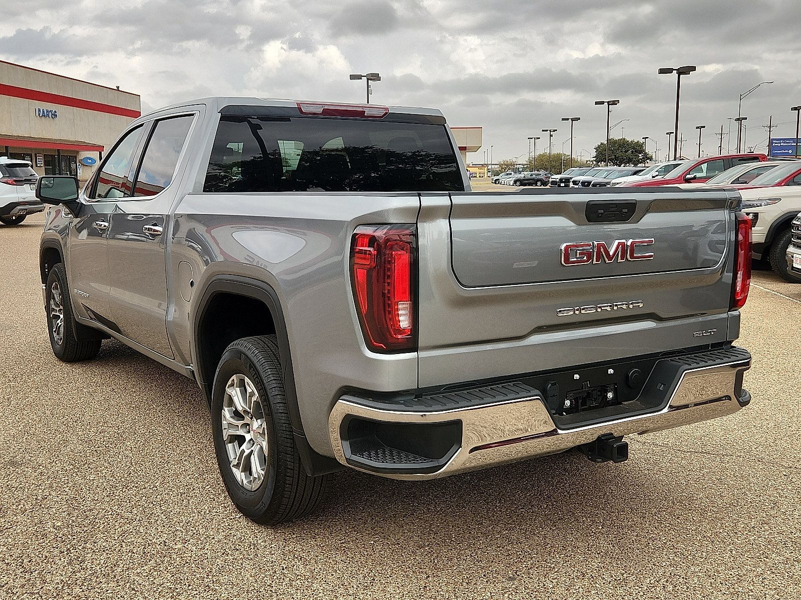 Used 2026 GMC Sierra 1500 SLT RWD image 3
