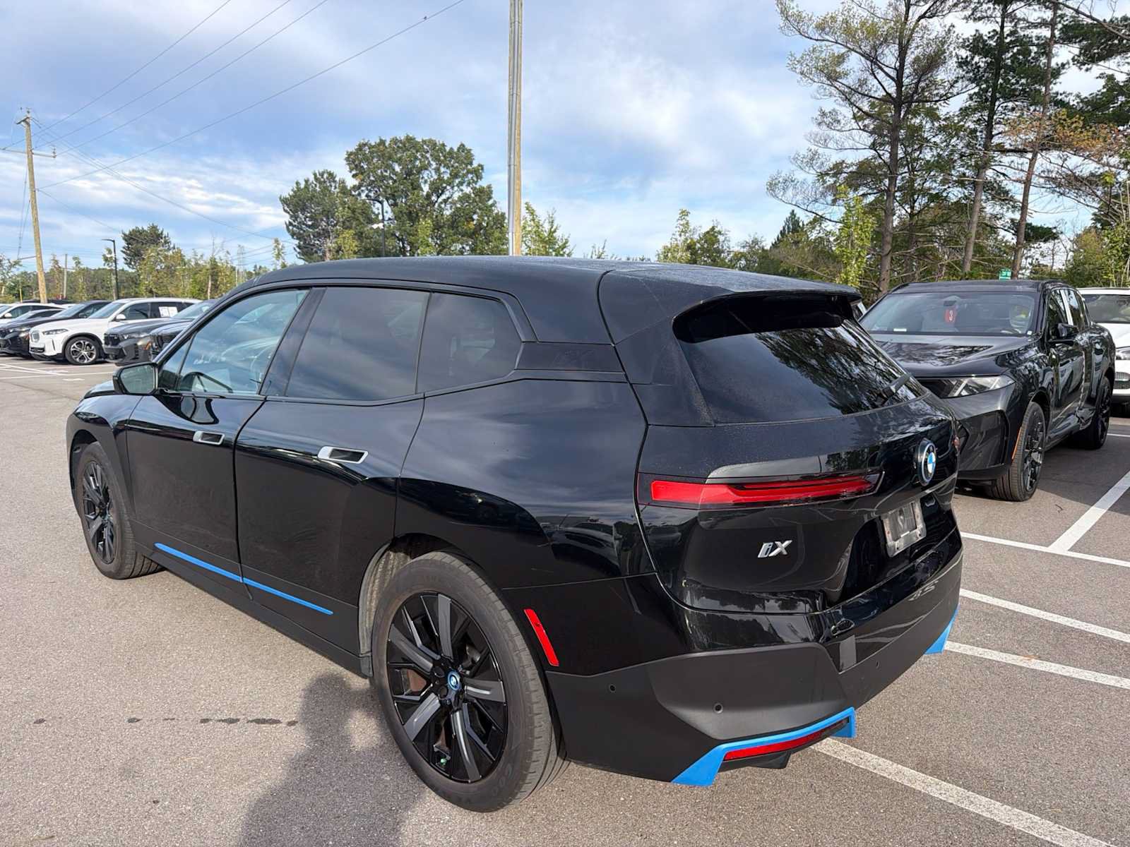 Used 2024 BMW iX xDrive50 w/ Convenience Package AWD/4WD image 5