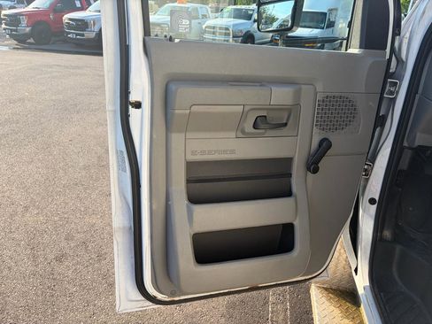 Used 2017 Ford E-350 and Econoline 350 Super Duty w/ Shuttle Bus Prep Package RWD image 18
