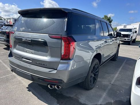 Used 2022 GMC Yukon XL Denali AWD/4WD image 6