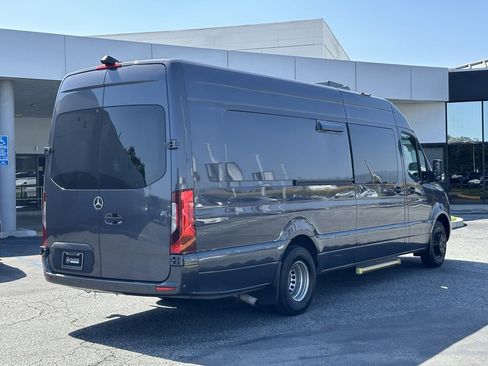 Used 2020 Mercedes-Benz Sprinter 4500 image 12