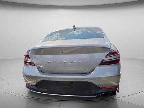Used 2022 Genesis G70 2.0T RWD image 6