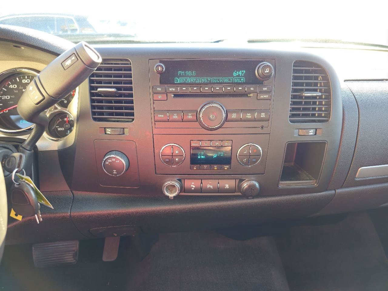 Used 2010 GMC Sierra 1500 SLE w/ Power Pack Plus AWD/4WD image 14